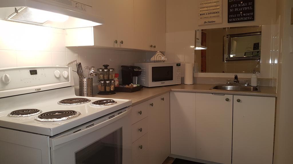 Three-Bedroom Apartment Sweet #6 By Amazing Property Rentals Гатино Екстериор снимка